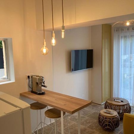 Charmant Studio Dans Villa - Parking - Jardin La Seyne-sur-Mer Kültér fotó