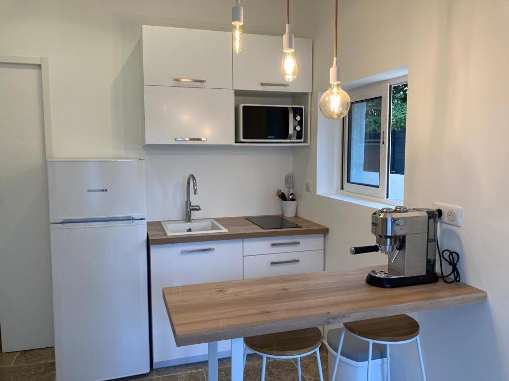 Charmant Studio Dans Villa - Parking - Jardin La Seyne-sur-Mer Kültér fotó